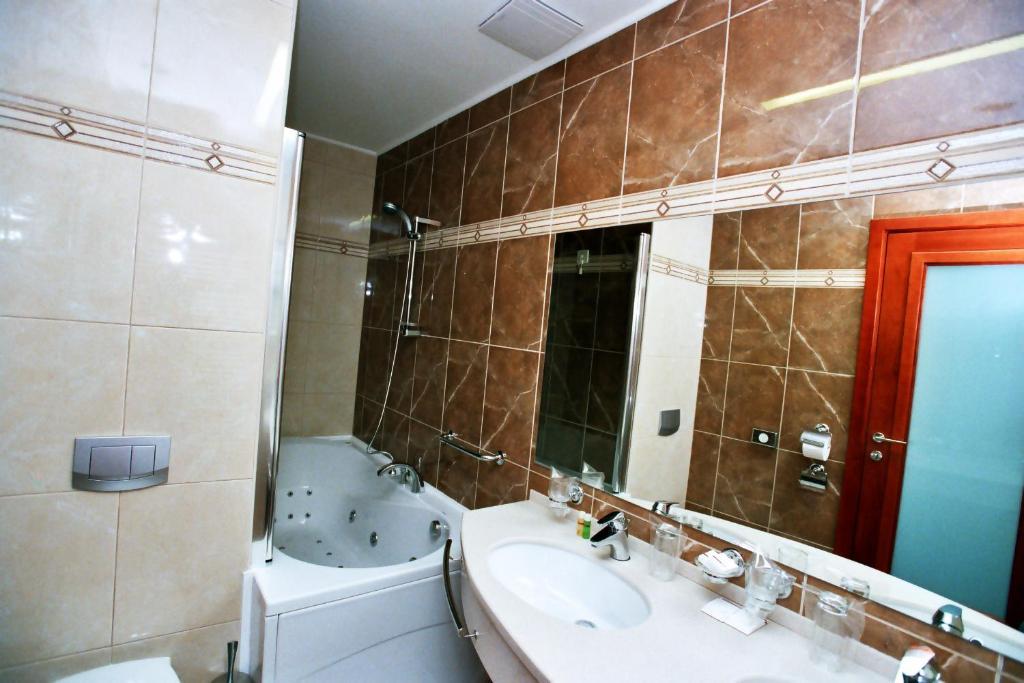 Hotel Savus Slavonski Brod Eksteriør bilde