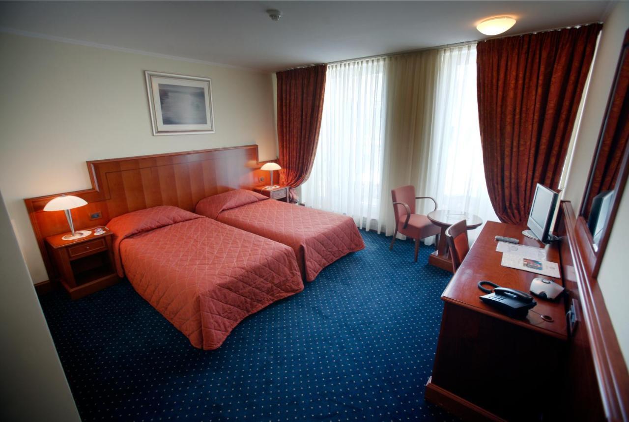 Hotel Savus Slavonski Brod Eksteriør bilde